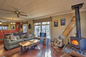 Downtown Cabin Less Than 10 Miles to Mt Shasta Ski Park!